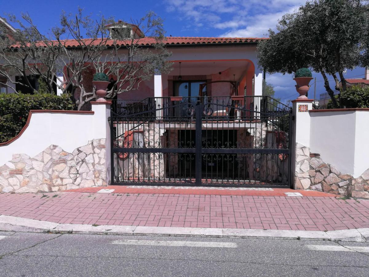Villa Carlini باسوكورو المظهر الخارجي الصورة